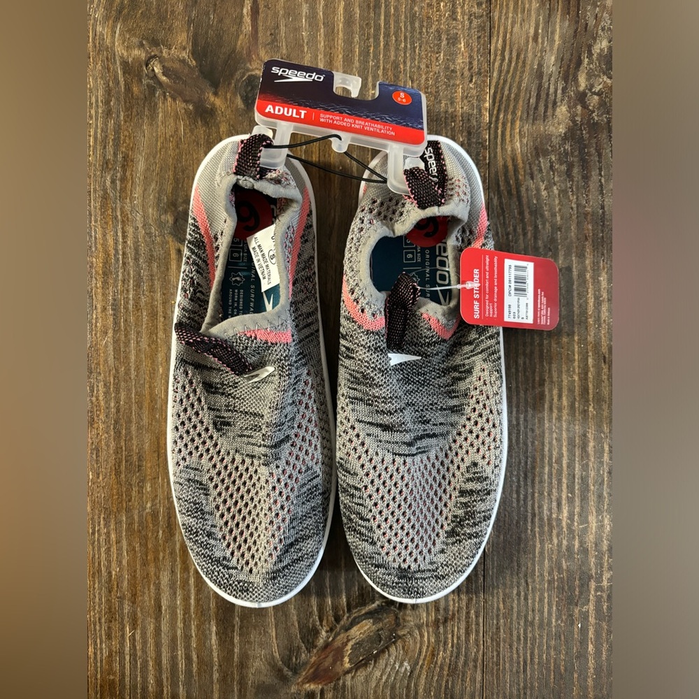 Speedo Women’s Water Shoes Size 5/6